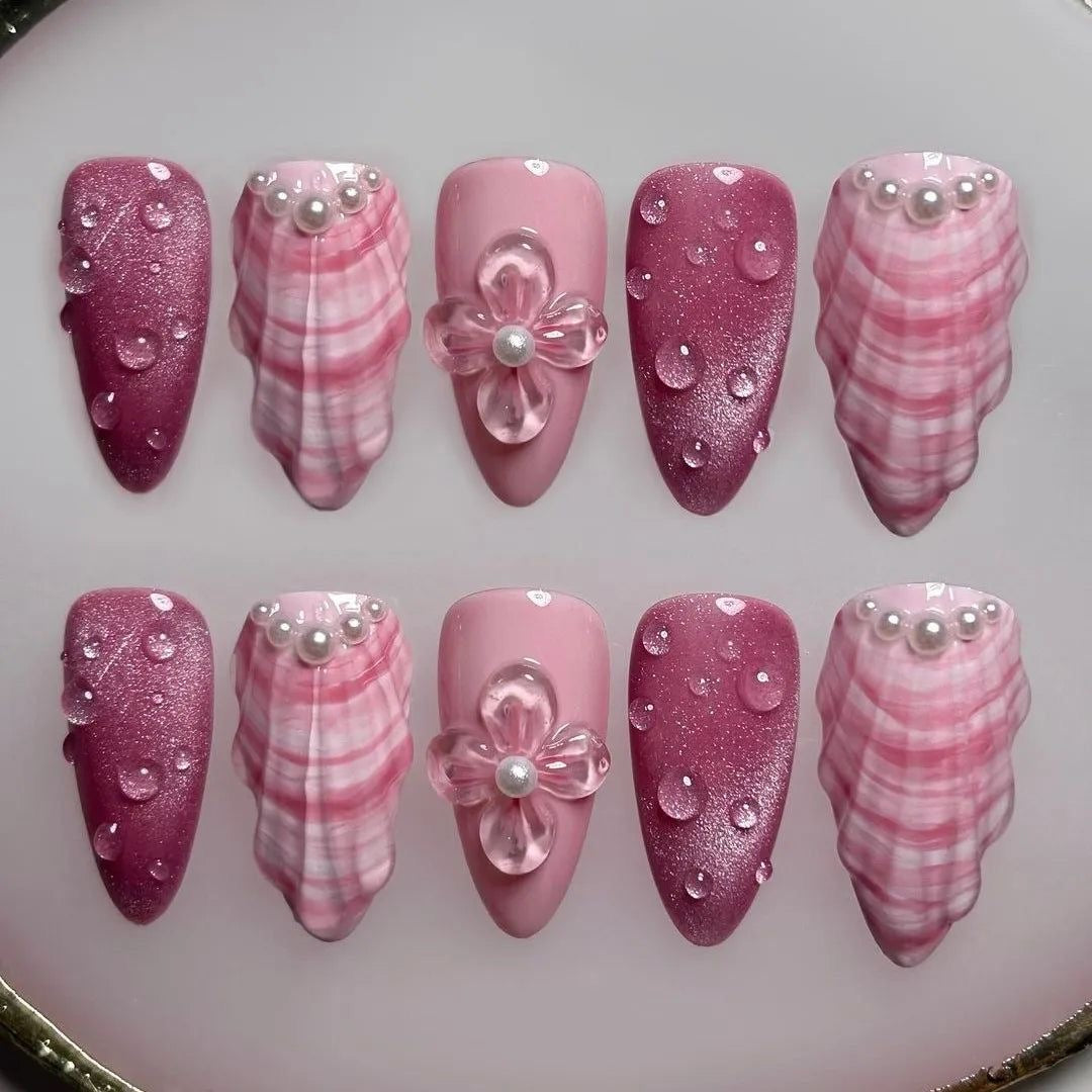 Deluxe NAILS