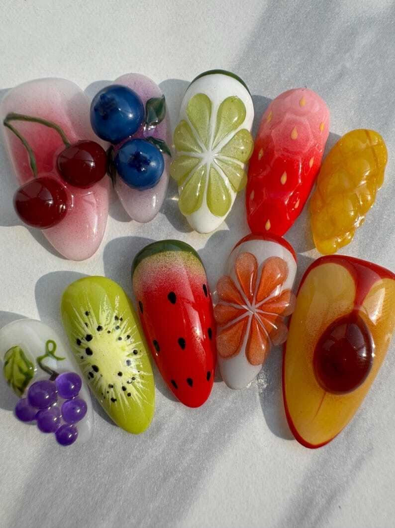Deluxe NAILS