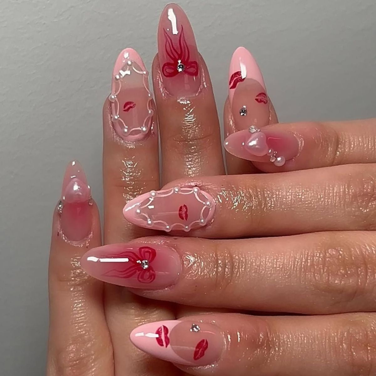 Deluxe NAILS