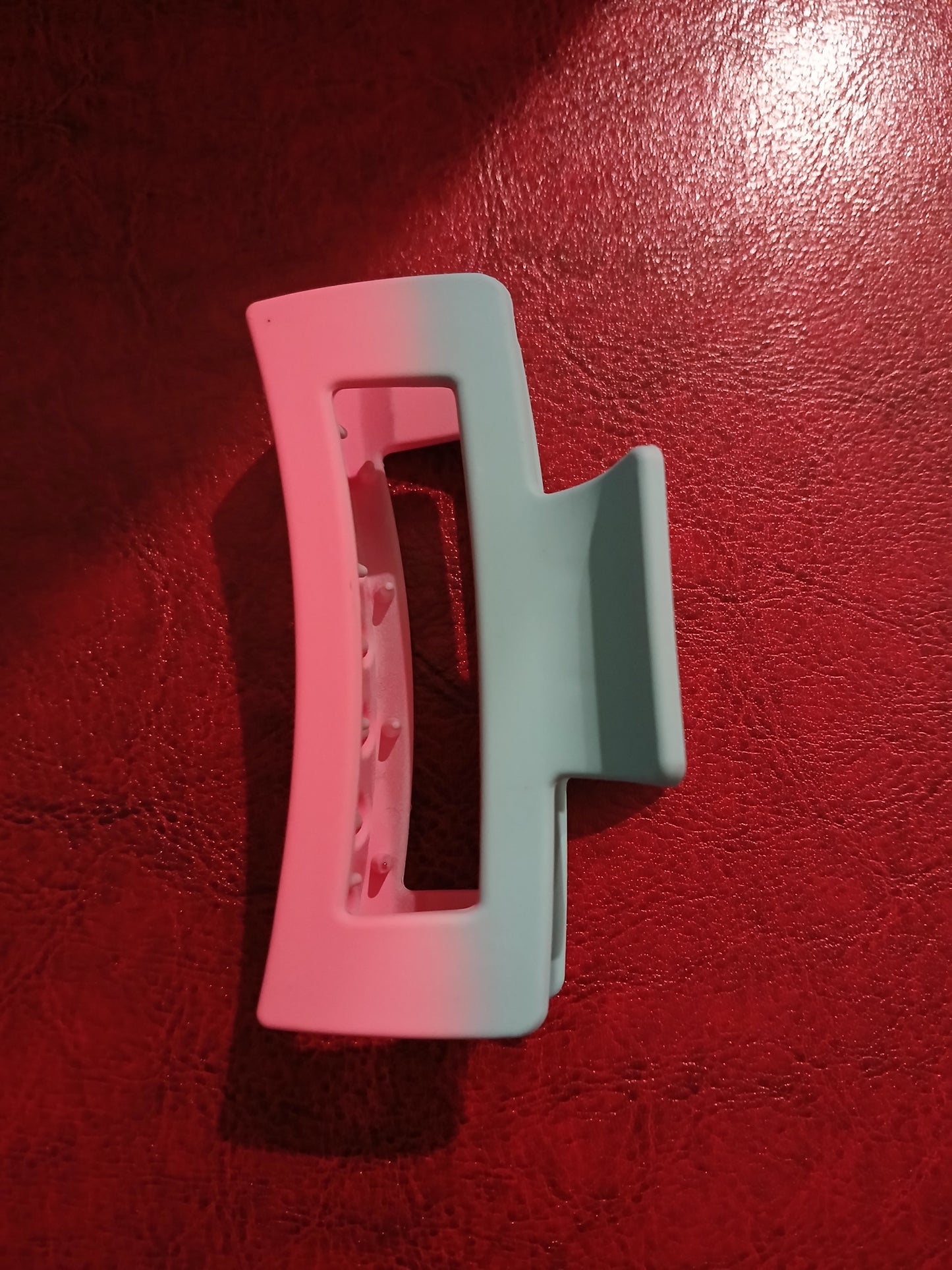 Aura Gradient Claw Clips