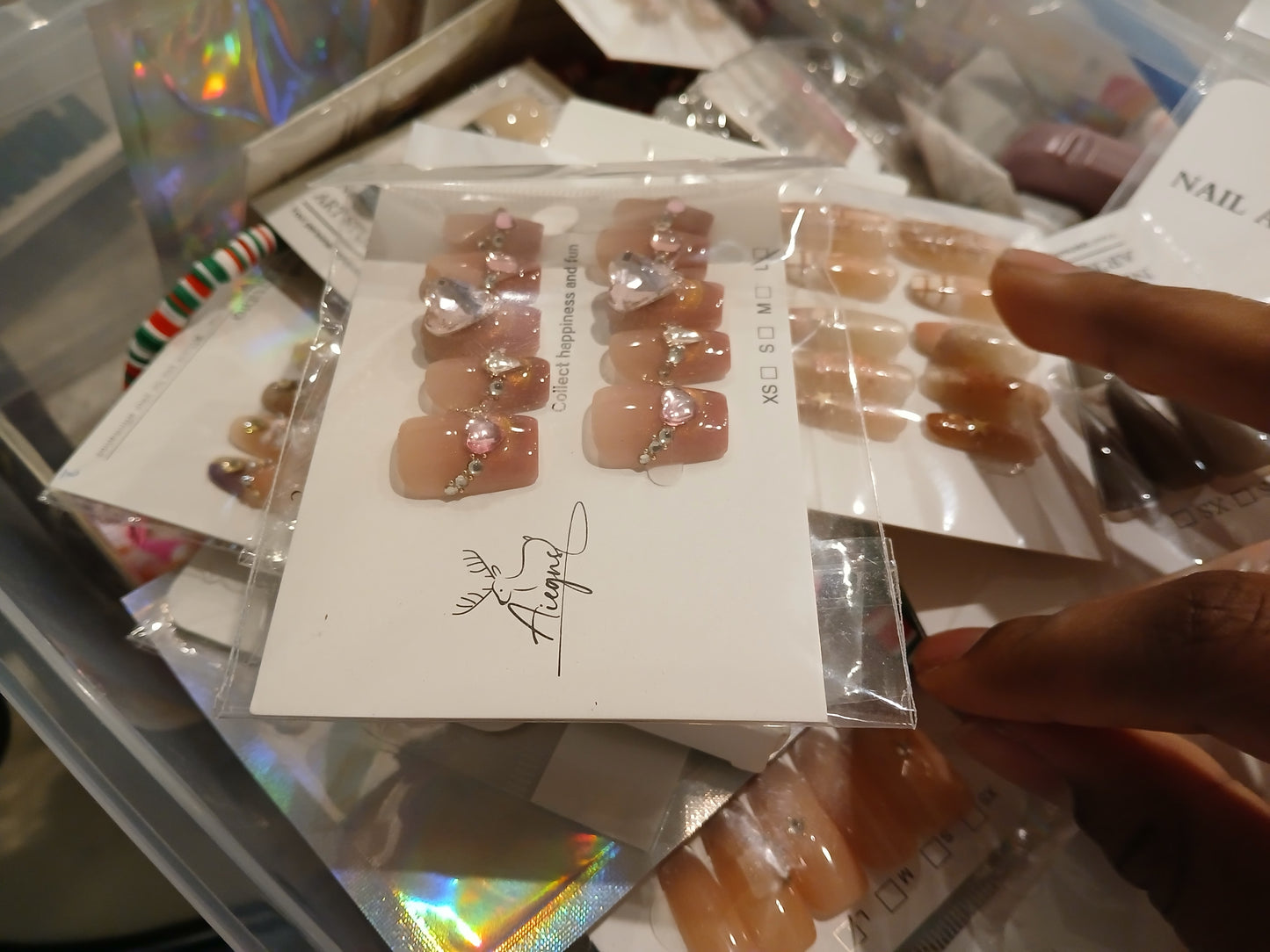 Deluxe NAILS